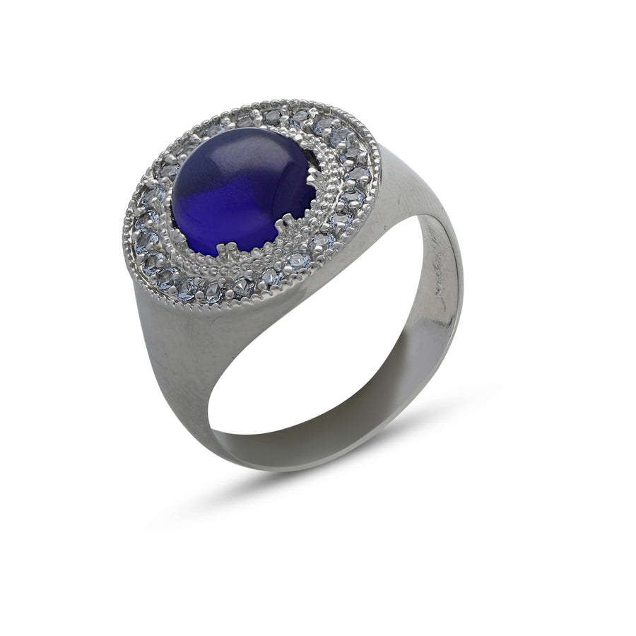 Light beam ring set with blue crystal stones