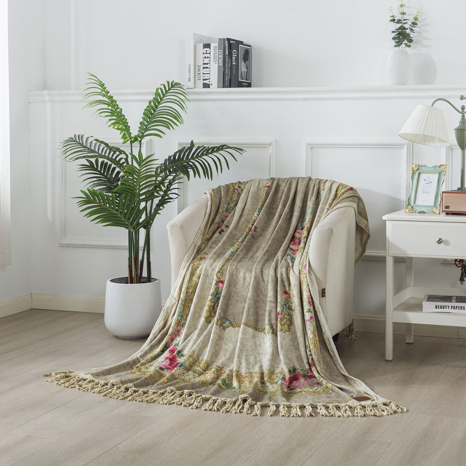 Torino Soft blanket with fringes