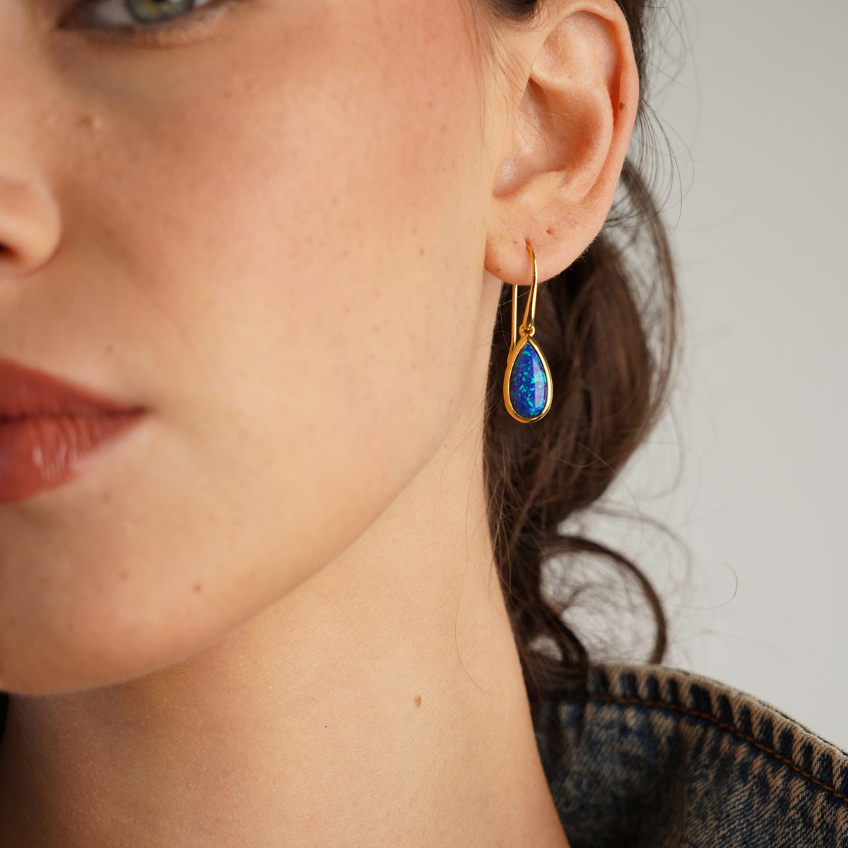 18K/24K Gold Plated Earring with Blue Synthetic Opal - Mare - 4