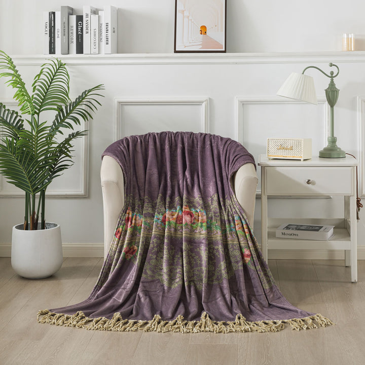 Emmanuel Soft comfort blanket with fringes