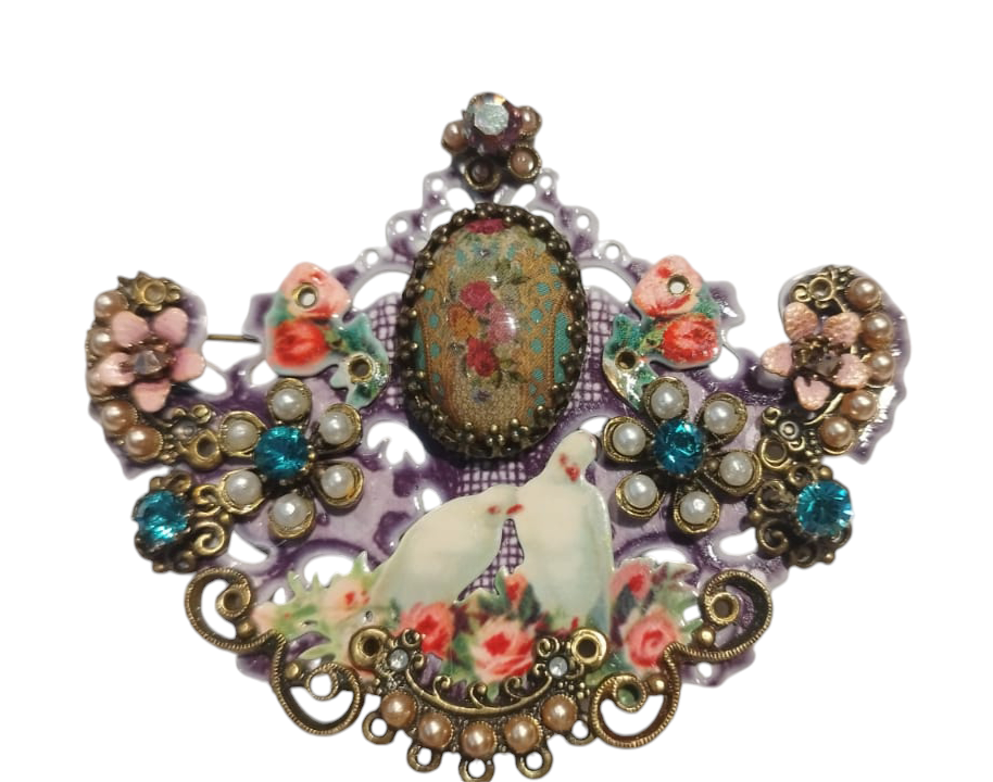 Pin with doves