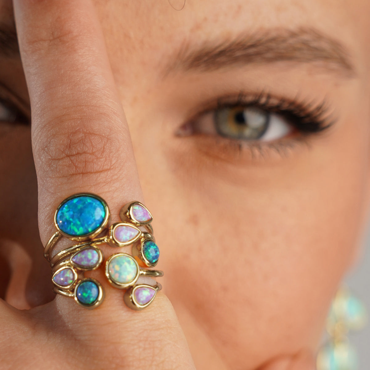 18K Gold Plated Ring with Mixed Synthetic Opal - Mare - 2