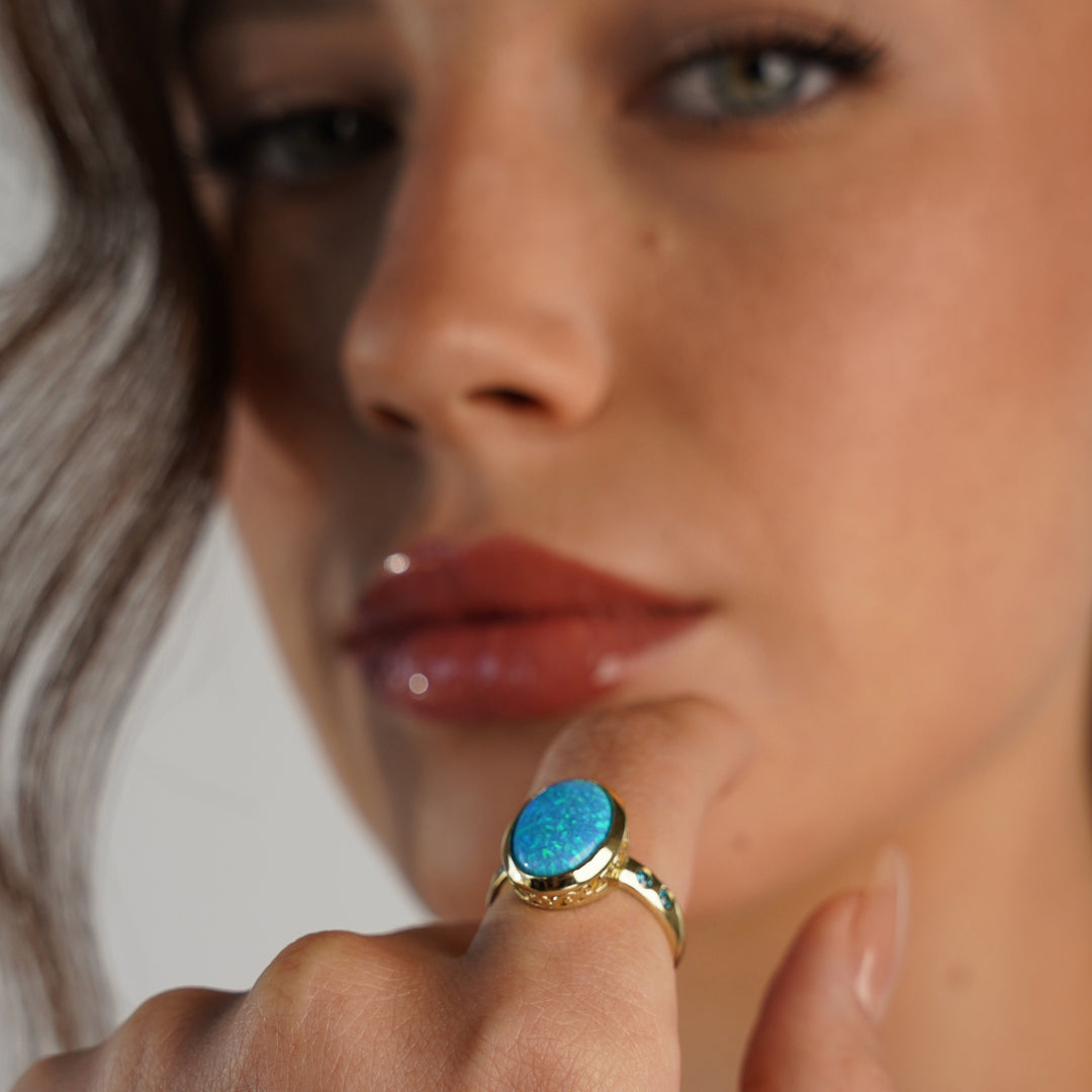 18K Gold Plated Ring with Blue Synthetic Opal - Mare - 6