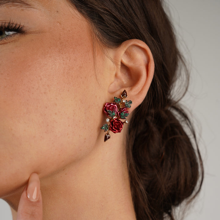 18K gold-plated earring with nano-set emerald and Monarchy enamel finish 