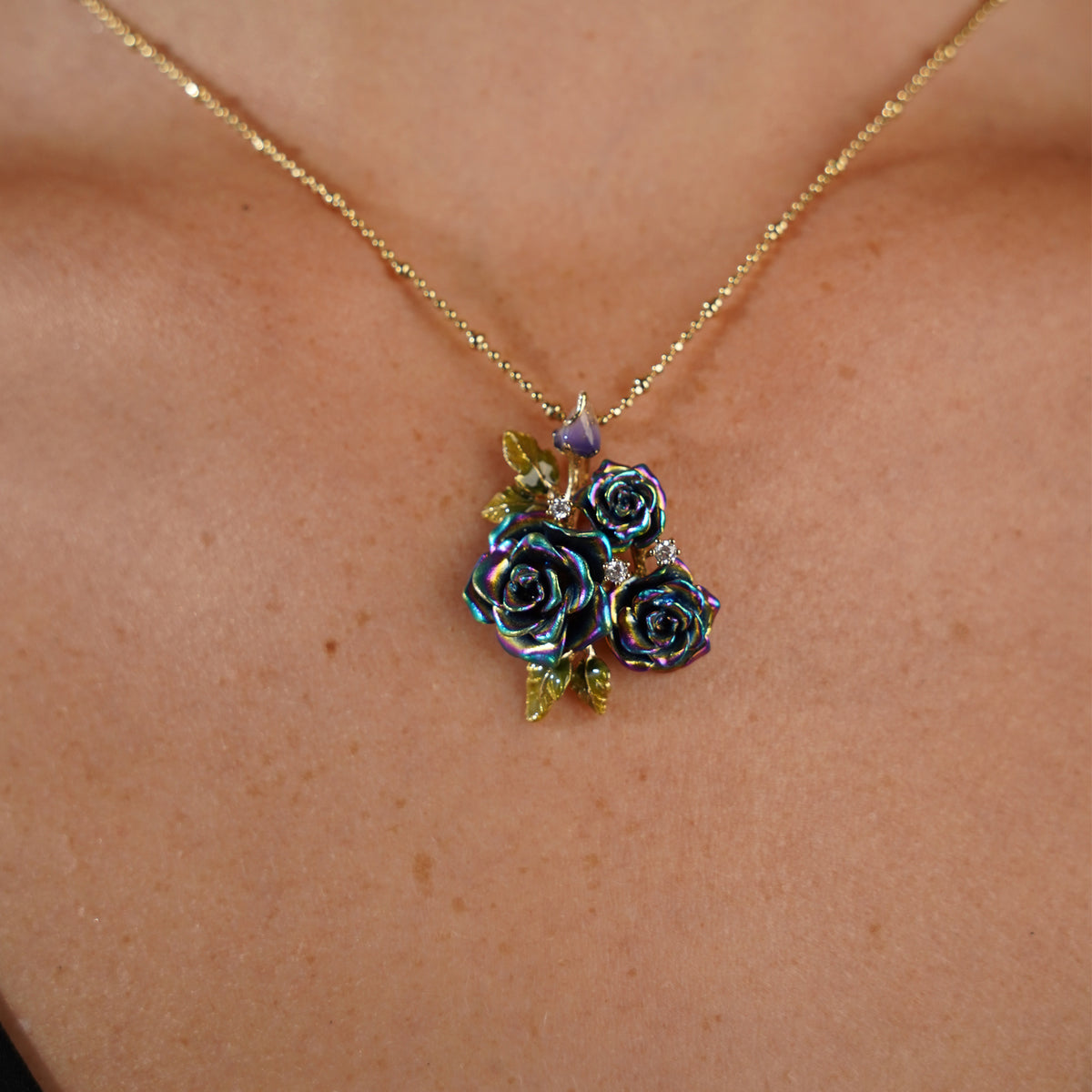Necklace with 3-Flower Multicolor Enamel Pendant - Monarchy - 2