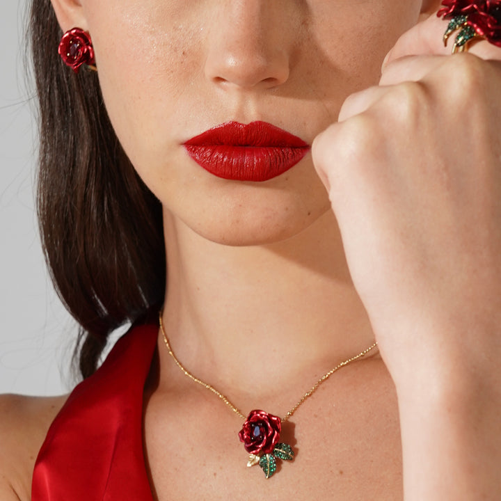 18K gold-plated earring with ruby ​​nano-settle and Monarchy enamel finish 