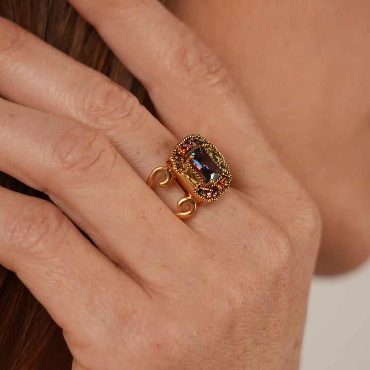 18K Antique Gold Plated Rectangle Ring with Zirconias Volver 