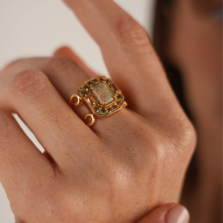 18K Vintage Gold Plated Rectangle Ring with Zirconia &amp; Synthetic Opal - Volver - 3
