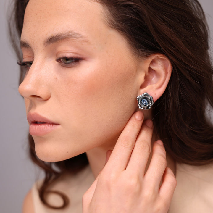 Silver-plated earring studded with nano-citrine aquamarine and a monarchy enamel finish