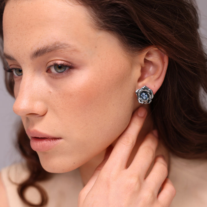 Silver-plated earring studded with nano-citrine aquamarine and a monarchy enamel finish