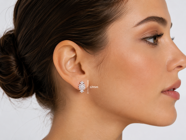 Floral rhombus earrings studded with zircons