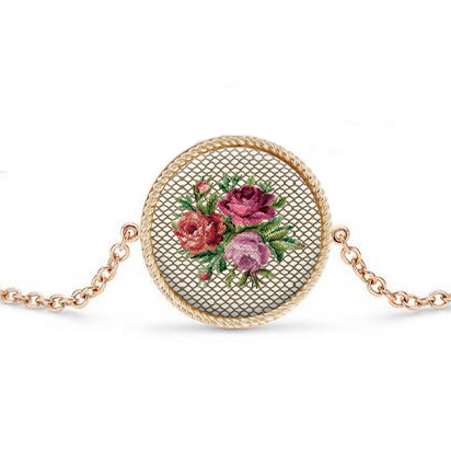 Gold bracelet with roses