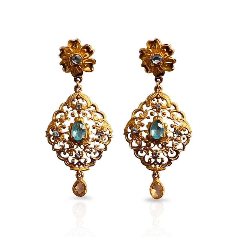 Gold earrings dancing flowers